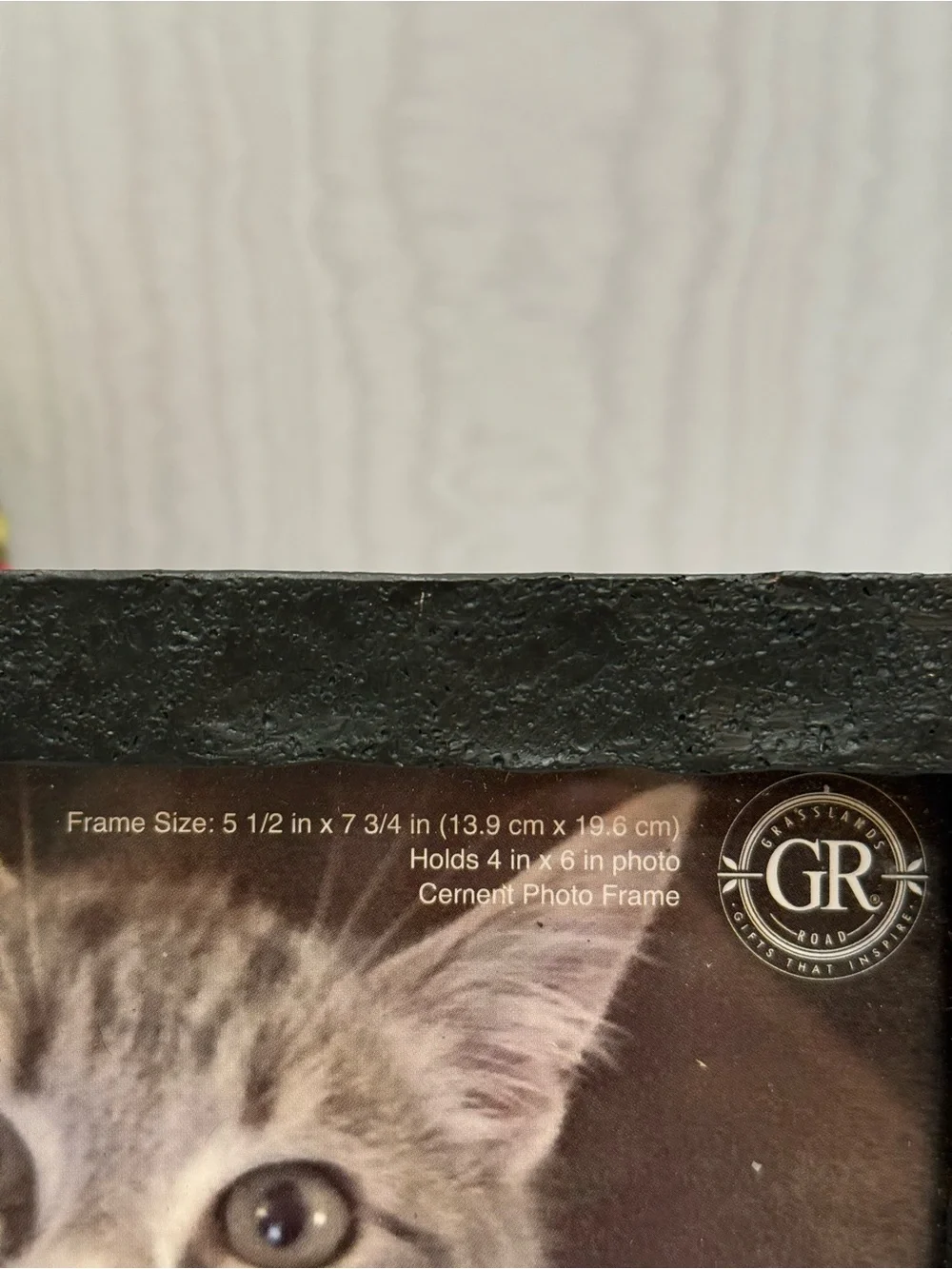 NEW Vintage Grasslands Road MEOW Faux Cement Kitty Cat Frame